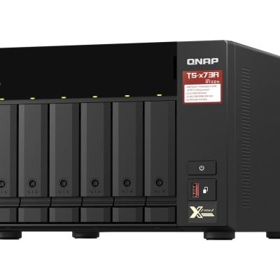 Servidor de armazenamento QNAP TS-x73A preto com seis compartimentos para discos