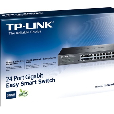 Switch de rede TP-LINK 24 portas em caixa azul e branca com texto e imagem do produto
