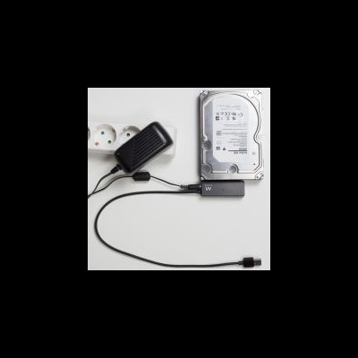 Disco rígido externo e adaptador preto com cabo USB