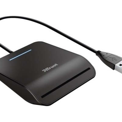 Leitor de cartões Trust preto com cabo USB