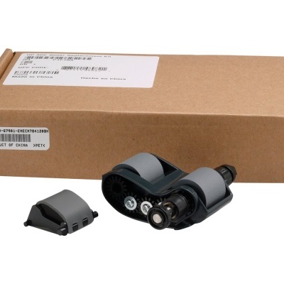 Caixa de cartão com componentes plásticos em preto e cinzento