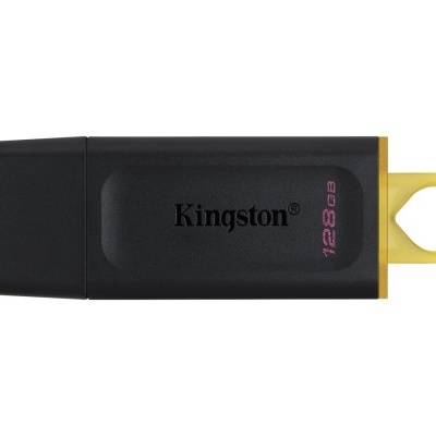 Pen USB preto Kingston 128GB com detalhe amarelo