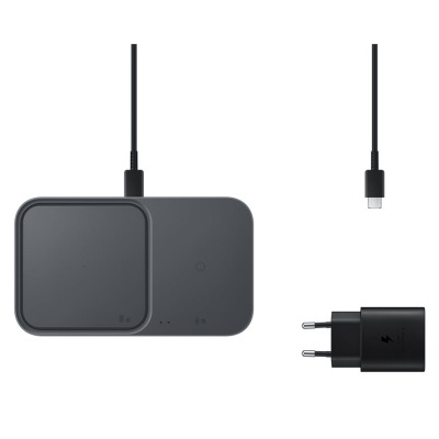 Carregador wireless preto com cabo USB-C e adaptador de tomada