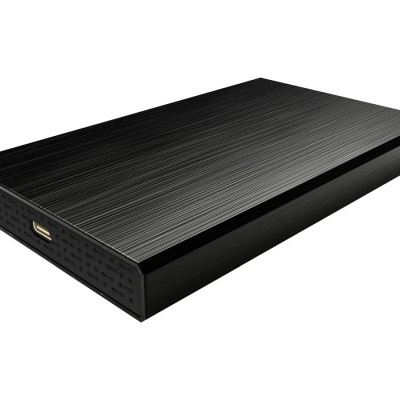 Caixa de disco rígido externo preta com textura e entrada USB