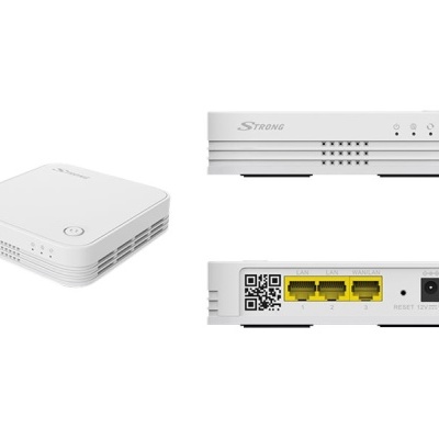 Router ou switch de rede branco com portas amarelas e indicadores LED