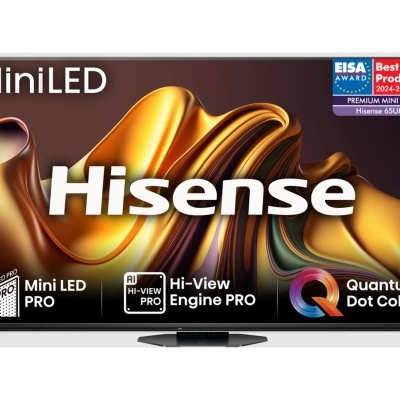 Televisão Hisense MiniLED preta com textos promocionais e selo de prémio