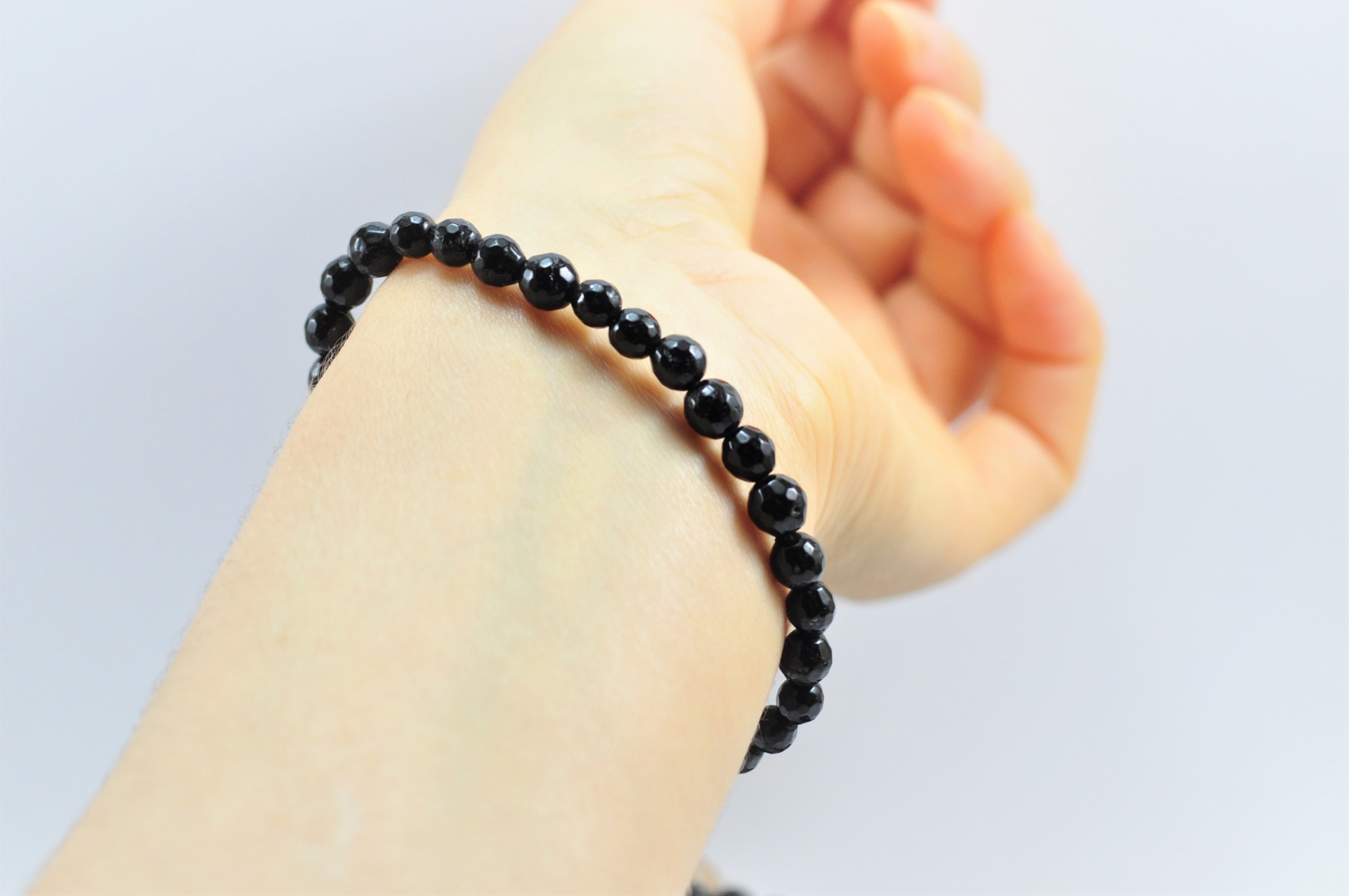 Pulseira Bolas Facetadas 4mm de Turmalina Negra EXTRA Pulseira Bolas Facetadas 4mm de Turmalina Negra EXTRA