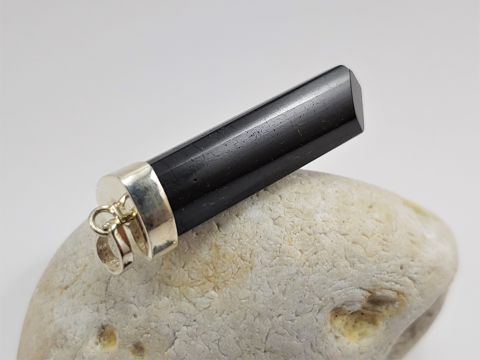 Turmalina Negra em Bastão de PRATA Turmalina Negra em Bastão de PRATA