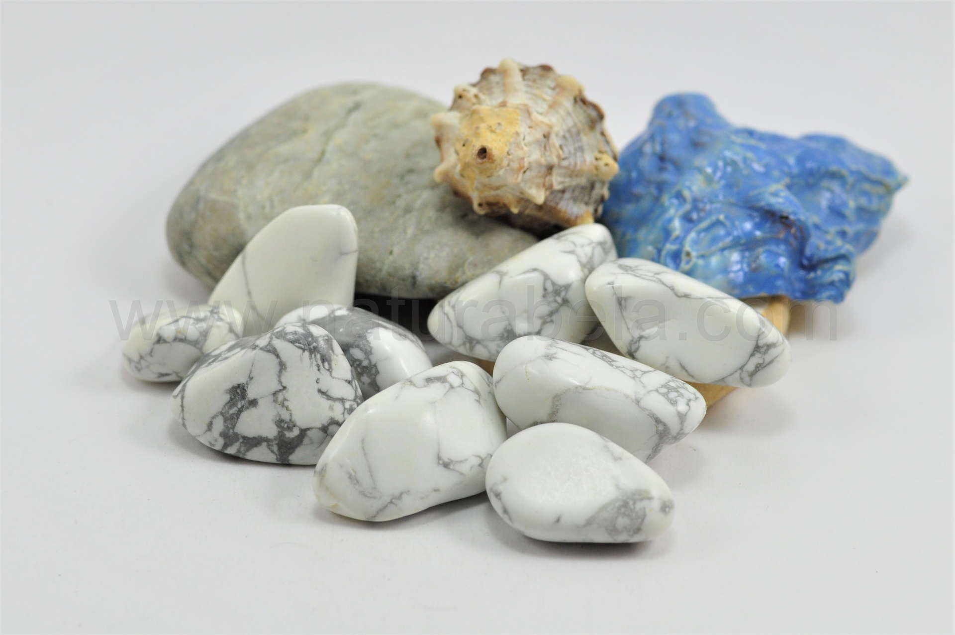 Howlite Howlite