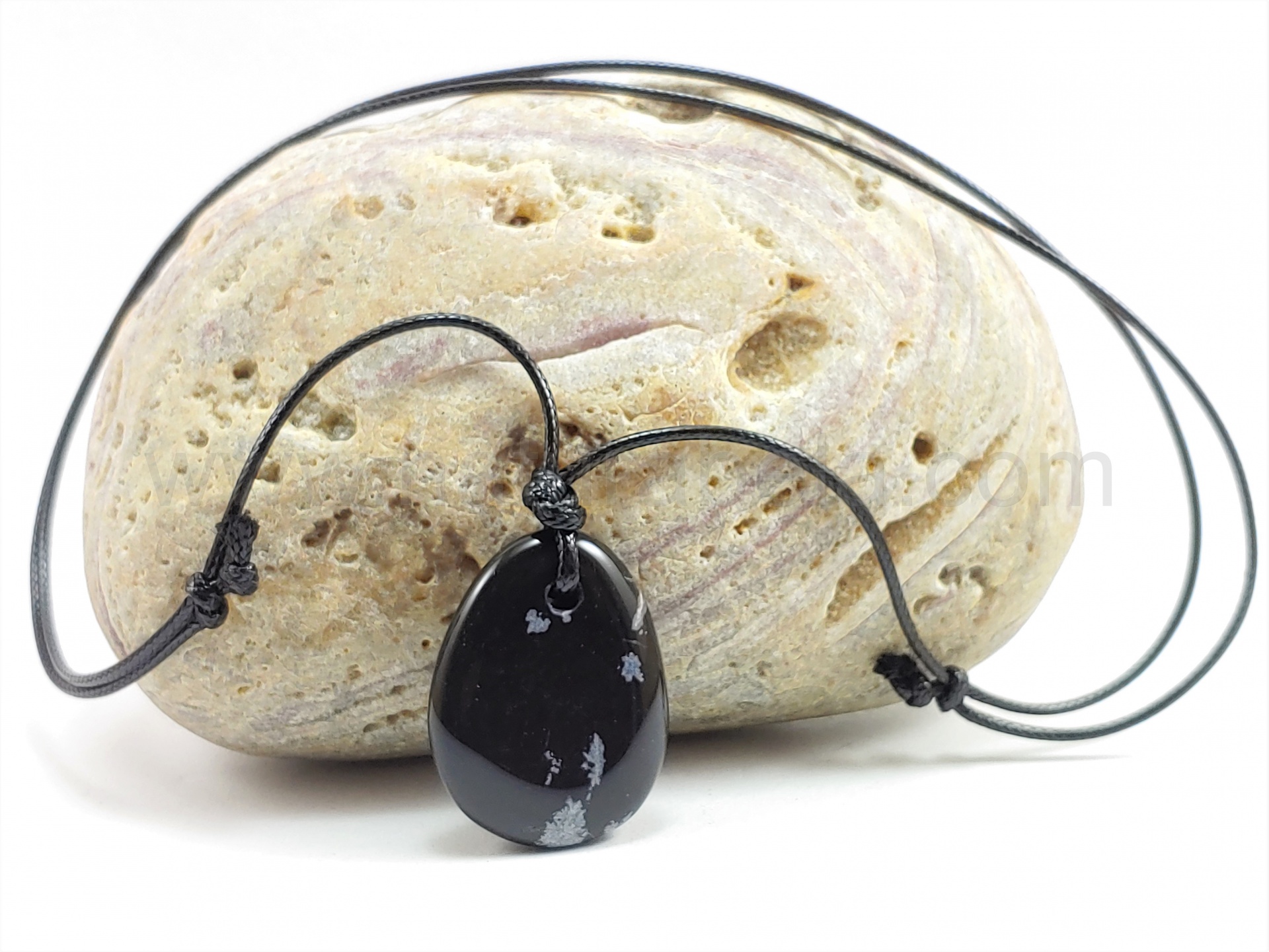 Colar com Obsidiana nevada (signo Capricórnio) Colar com Obsidiana nevada (signo Capricórnio)