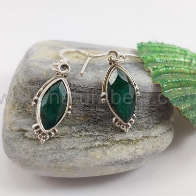 Brincos em Prata com Esmeralda facetada