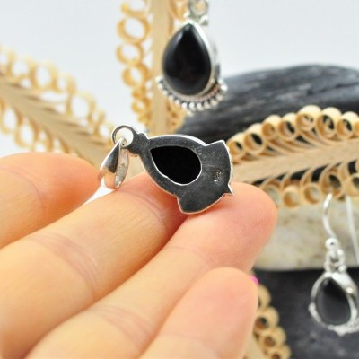 Pendente lágrima em Prata com ONIX