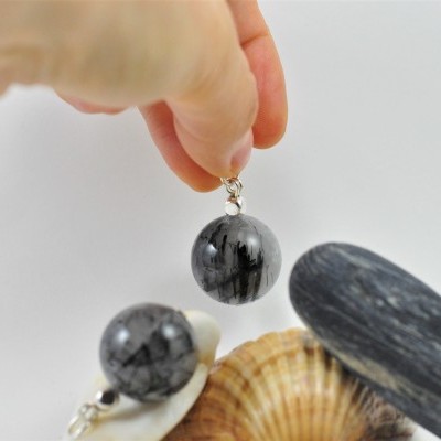 Pendente Esfera Quartzo Turmalinado em PRATA Pendente Esfera Quartzo Turmalinado em PRATA