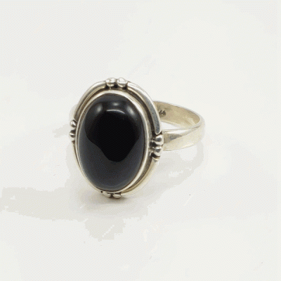 Anel em Prata ONIX modelo "Vitória"