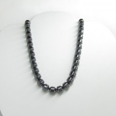 Colar em Hematite, forma Barril