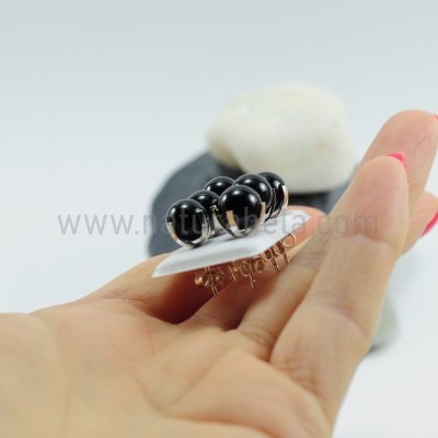 Brincos em prata com Bola 8mm de Turmalina Negra GARRA