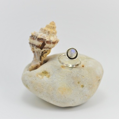 Anel em Prata com Pedra da Lua