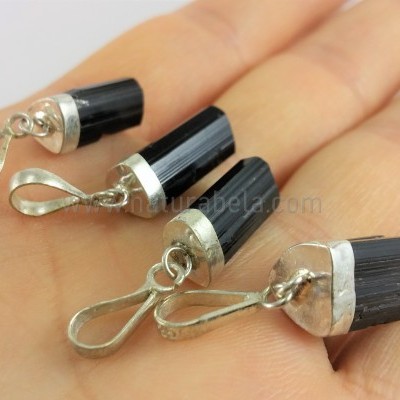 Pendente em Prata Turmalina Negra em Bruto (pequeno)