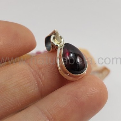 Pendente em Prata com Granada "gota"