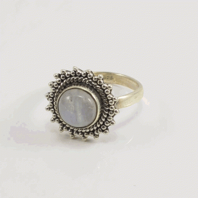 Anel em Prata Pedra da Lua modelo "Sol"
