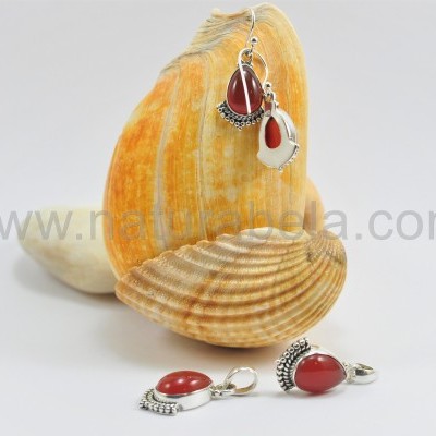 Brincos lágrima em Prata com Cornalina