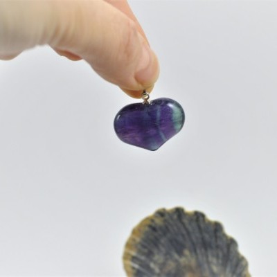 Pendente coração com pedra Fluorita