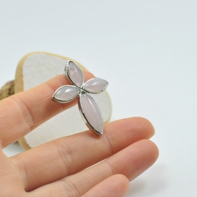 Pendente Cruz com Quartzo Rosa