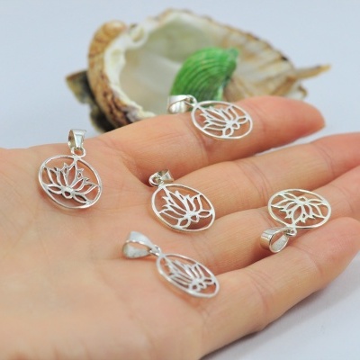 Pendente em Prata Flor de Lótus