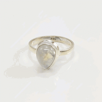 Anel em Prata Pedra da Lua modelo "Ninfa"