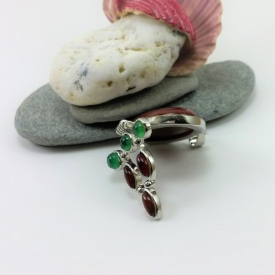 Pendente de pedras naturais com "dobradiça"