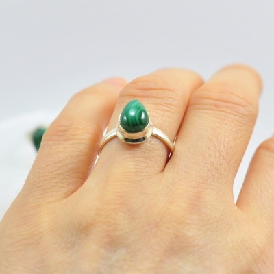 Anel em Prata Malaquita modelo "Ninfa"