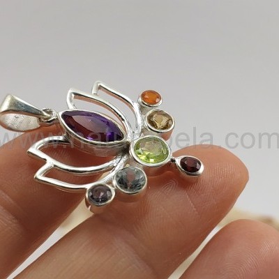 Pendente Flor de Lótus CHACRAS Pendente Flor de Lótus CHACRAS