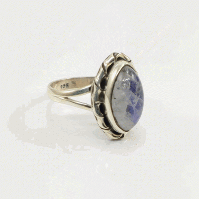 Anel em Prata Pedra da Lua modelo "Marquesa"