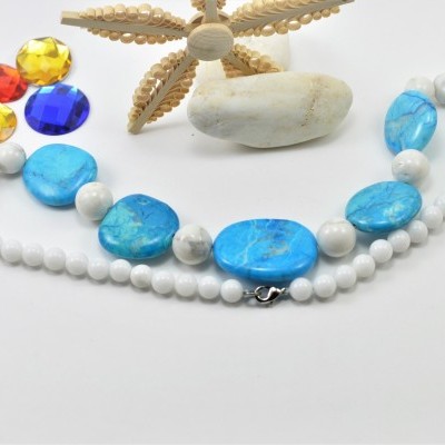 Colar de pedras Howlita Azul (Turquesa) e Jade