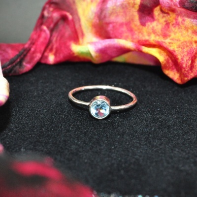 Anel Solitário Prata com Água Marinha