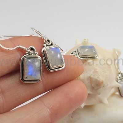 Brincos em Prata com Pedra da Lua quadrados
