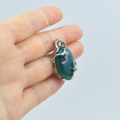 Pendente Oval de Ágata Verde com Zircónias Pendente Oval de Ágata Verde com Zircónias
