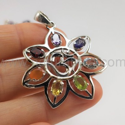 Pendente MANDALA OM prata com chaKras
