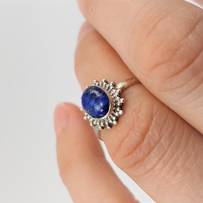 Anel em Prata com Lapis lazuli