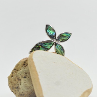 Pendente Cruz com Madrepérola Pendente Cruz com Madrepérola