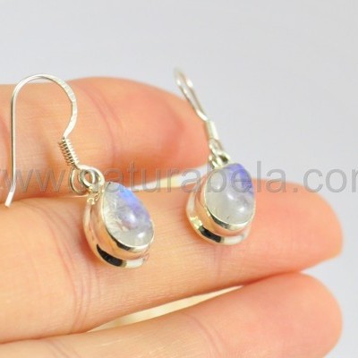 Brincos Lágrima em Prata com Pedra da Lua