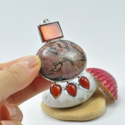 Pendente com pedras naturais estilo "Egipto"