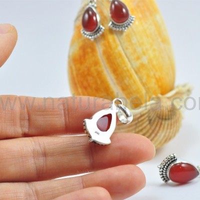 Brincos lágrima em Prata com Cornalina