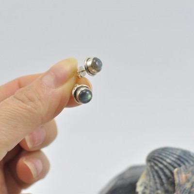 Brincos em Prata com pedra Labradorite