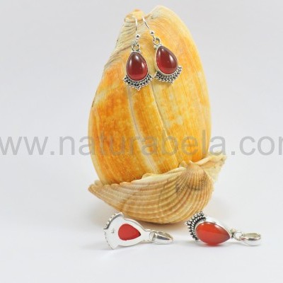 Brincos lágrima em Prata com Cornalina