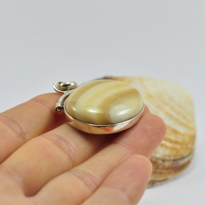 Pendente em prata arco de Ágata Rendada