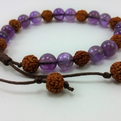 RudraBela Pulseira Rudraksha com Ametista RudraBela Pulseira Rudraksha com Ametista