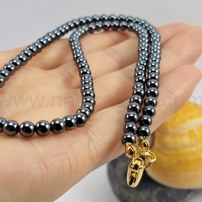 Colar em Hematite bolas 4mm