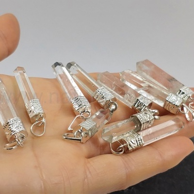 Pendente Ponta Facetada de Quartzo Cristal