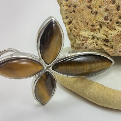 Pendente Cruz com Olho de Tigre